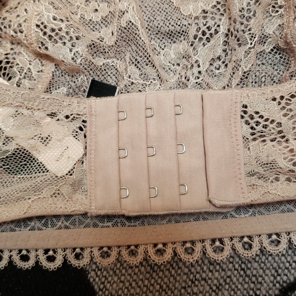 🥳LAST ONE (32D)🥳BUY 1 GET 1 FREE NWT VICTORIA SECRET BEIGE BRA - Picture 6 of 9
